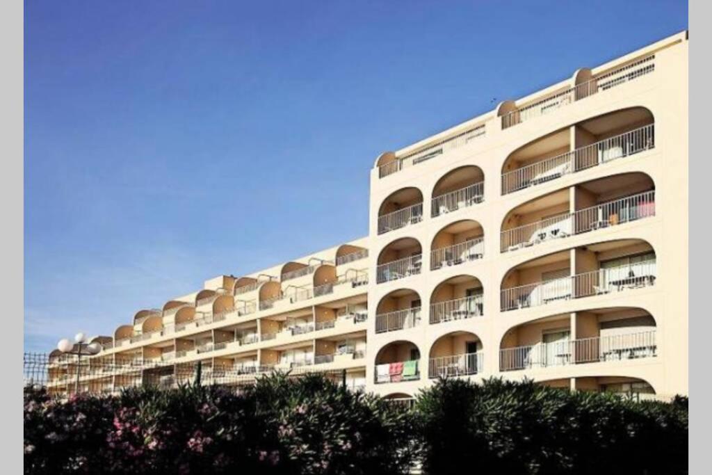 Апартаменты Escapade Au Port Йер Экстерьер фото